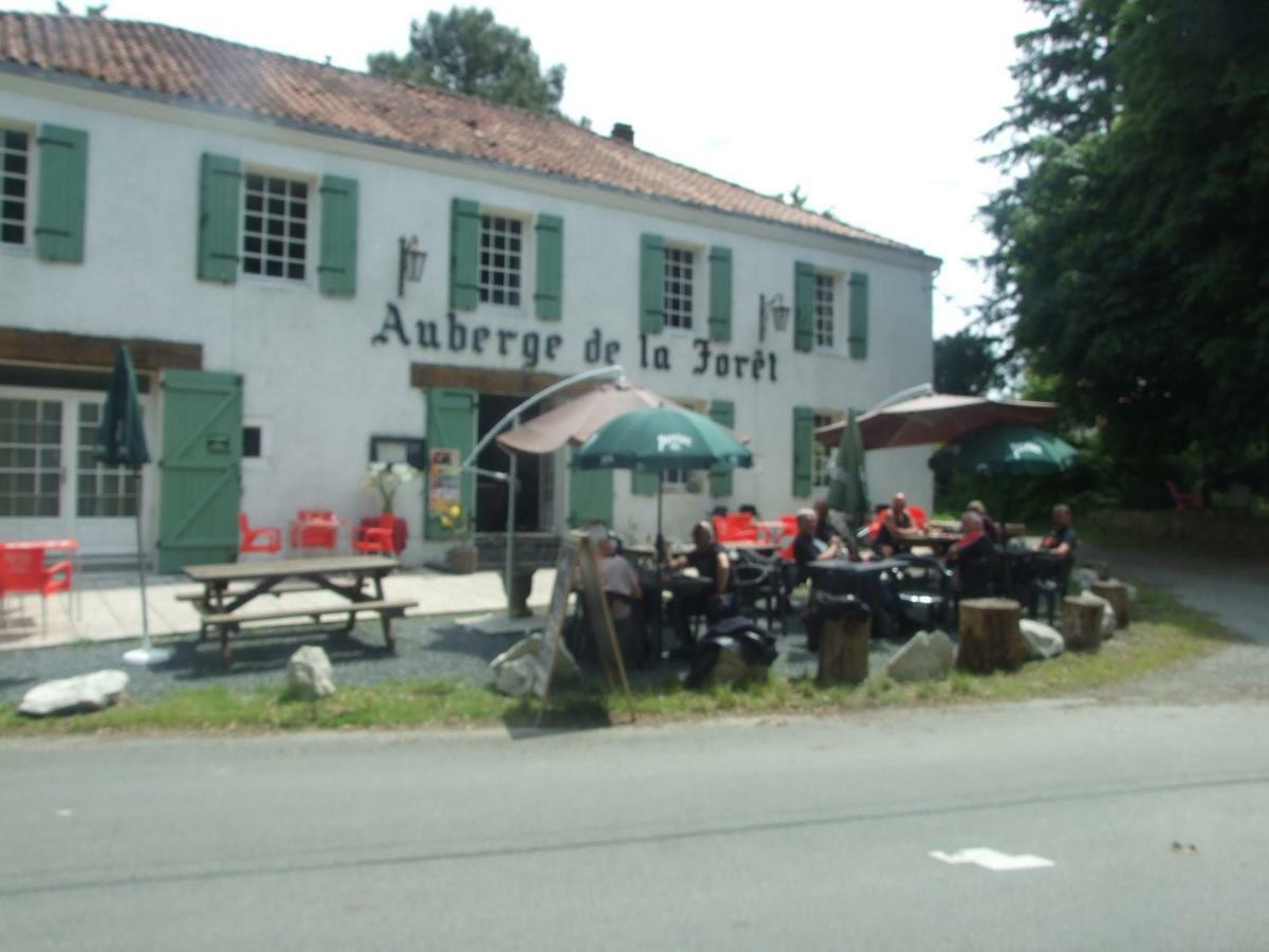 L'Auberge De La Foret Mervent Eksteriør bilde